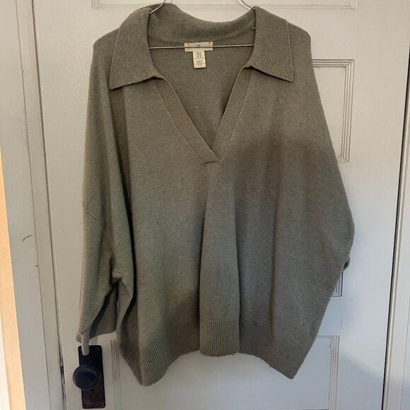 H&M Grayish Green Collared Sweater - Picture 1 of 5